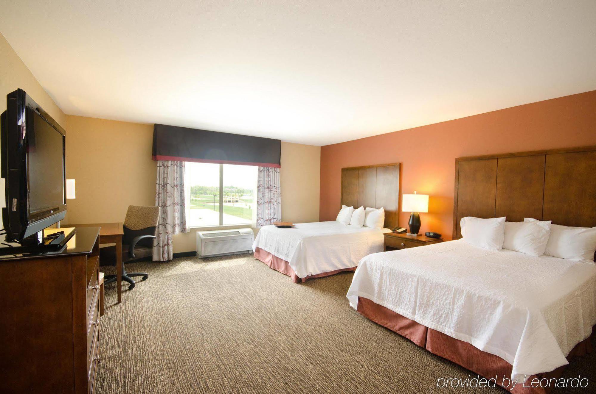 Hampton Inn & Suites Wichita-Northeast Exterior photo